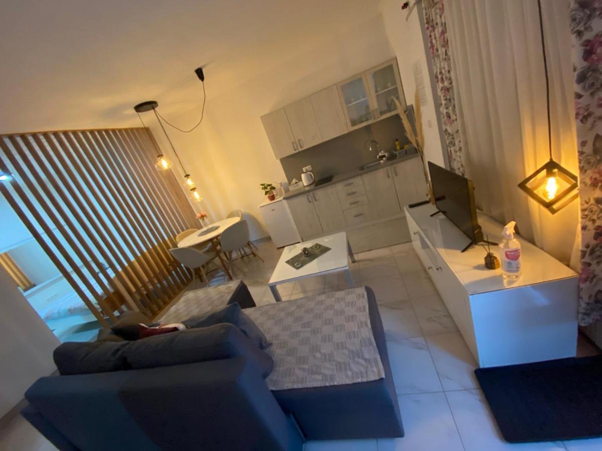 Deluxe Apartment Tuzla Bagian luar foto